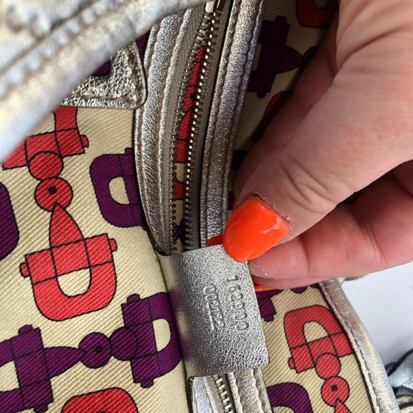 Rare Silver Gucci Guccisima Pelham - Picture 14 of 16